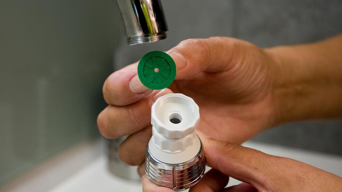 brico 0525 1 economizador atomizador grifo paso 2