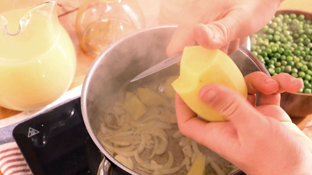 Guisantes con patatas paso 3