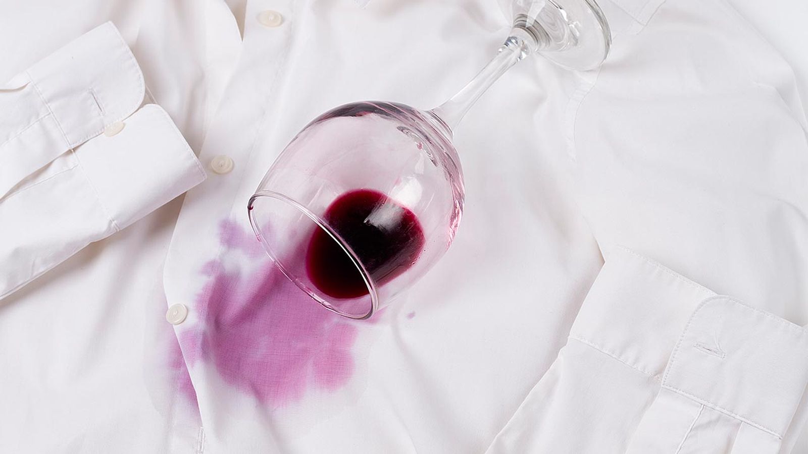Cómo quitar vino de prendas blancas Cómo quitar vino de prendas blancas