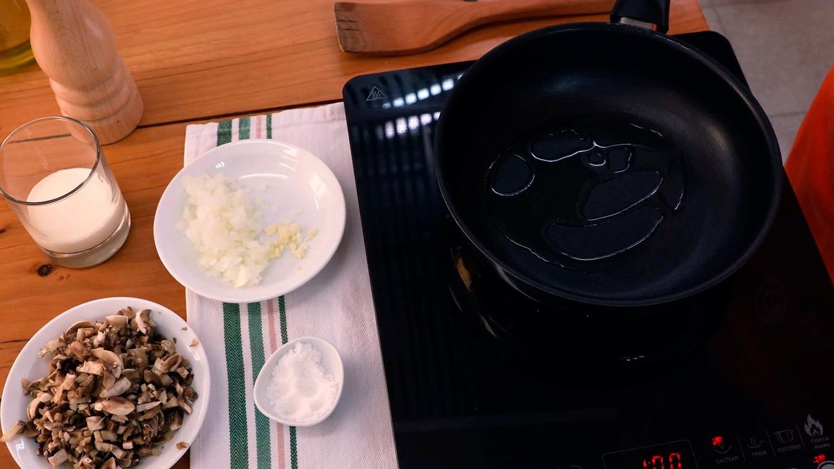 Volovanes rellenos de pollo, champiñones y paté vegetal   paso 2