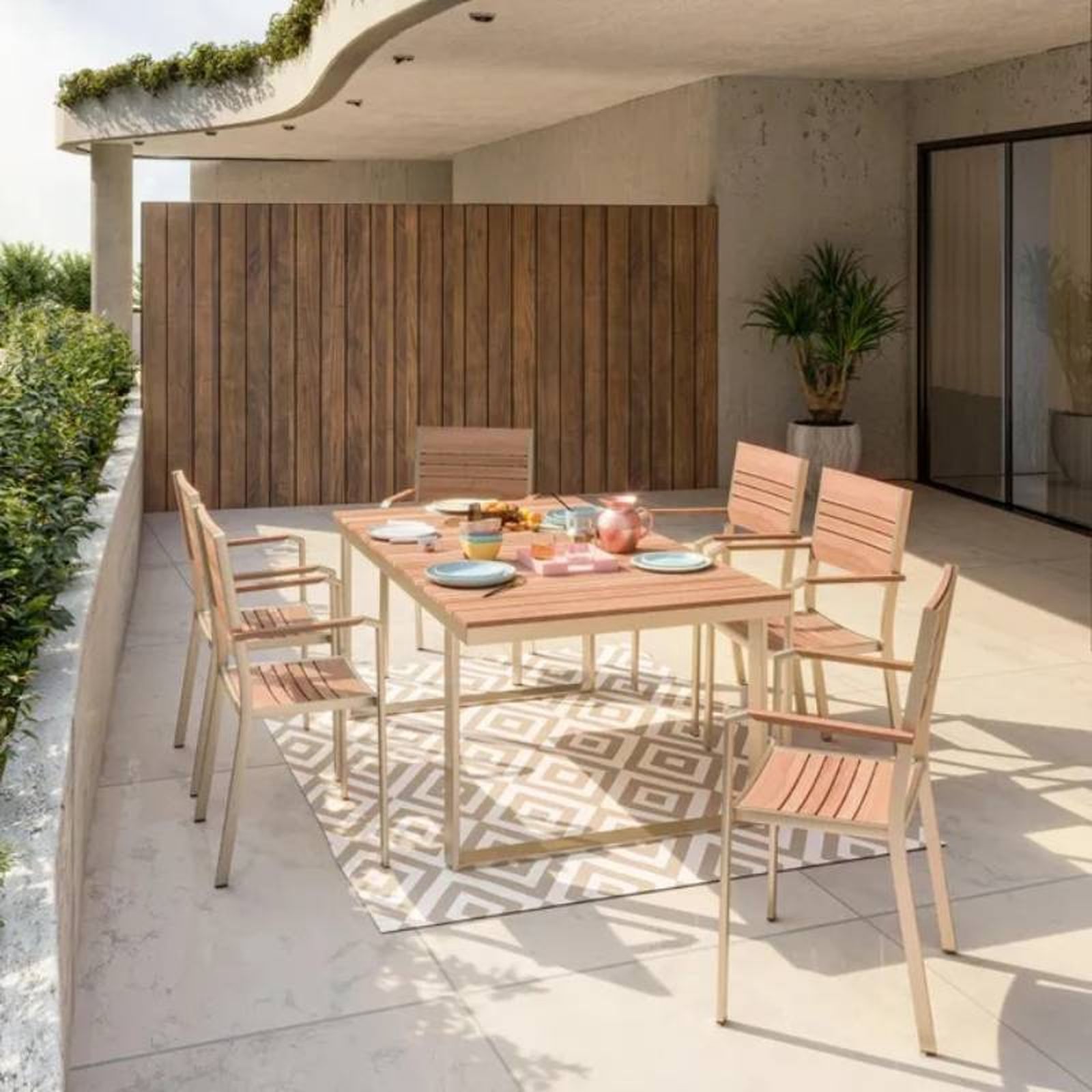 Terraza con muebles de aluminio. Terraza con muebles de aluminio.