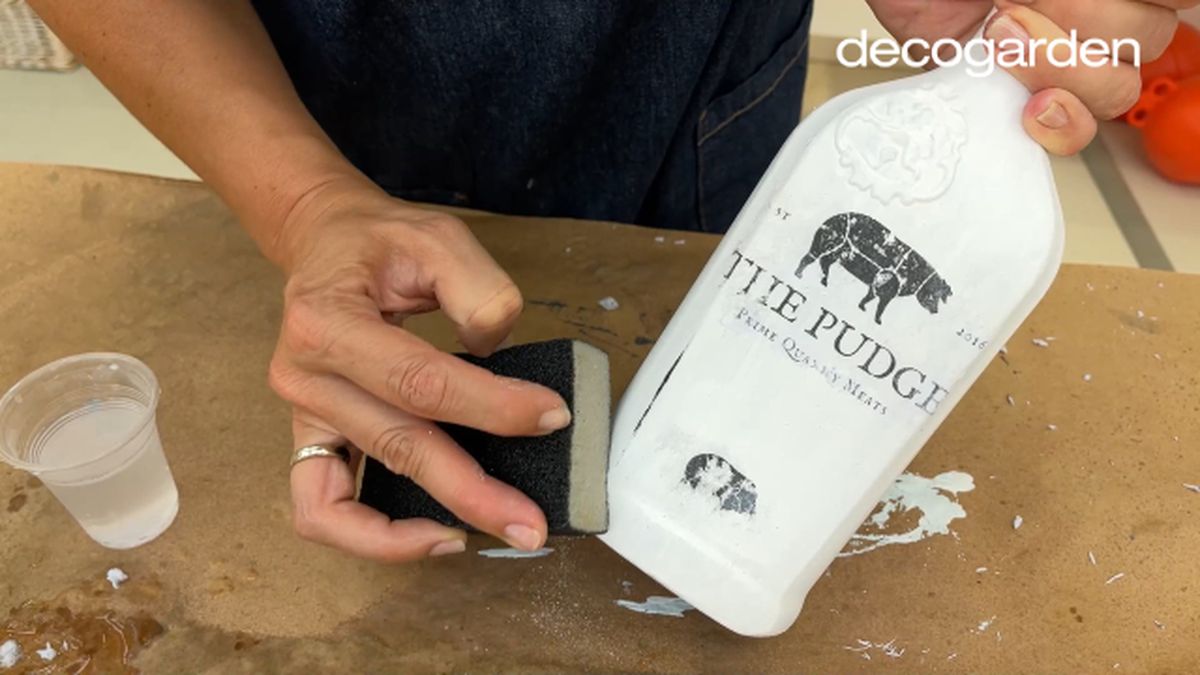 decorar botellas cristal paso 8