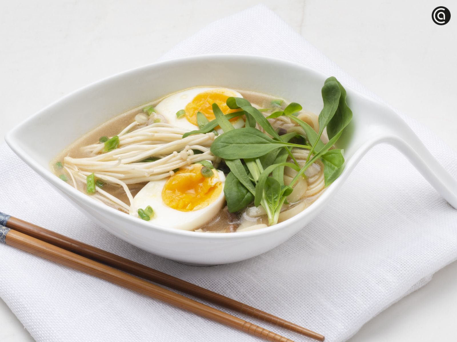Ramen con setas y espinacas, receta de Joseba Arguiñano