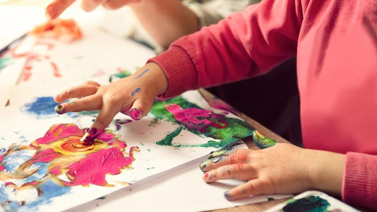 como quitar las manchas de pintura tempera gouache acrilica de la ropa