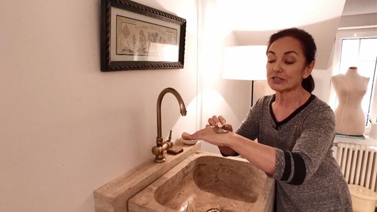 como hacer una mascarilla facial de cafe y yogur en 3 pasos 1