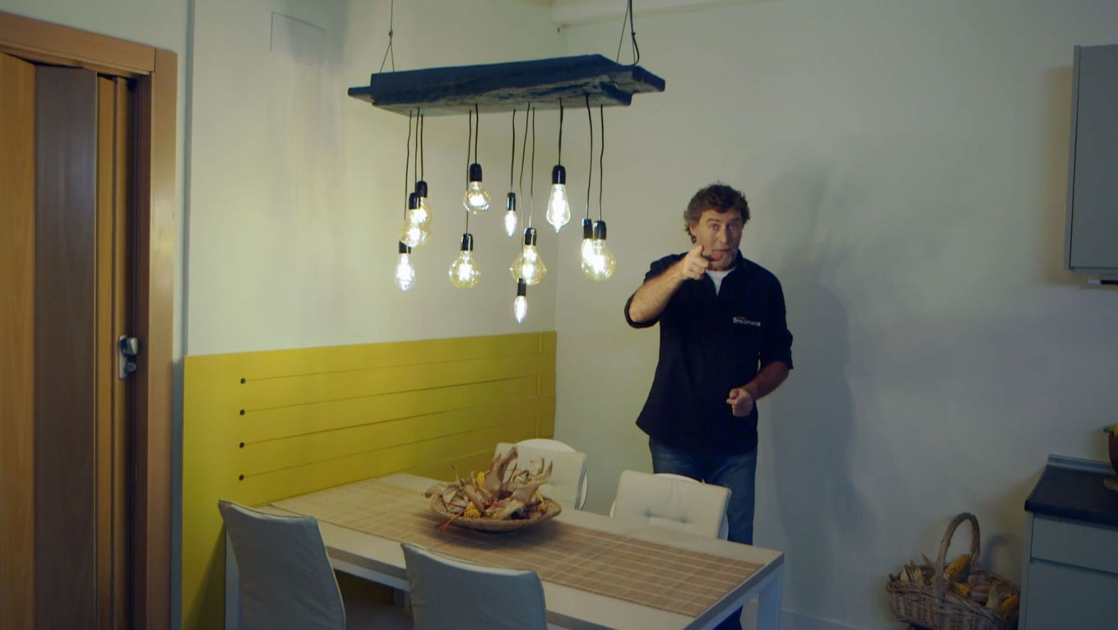 Cómo hacer una lámpara con una viga de madera paso 11 Cómo hacer una lámpara con una viga de madera paso 11