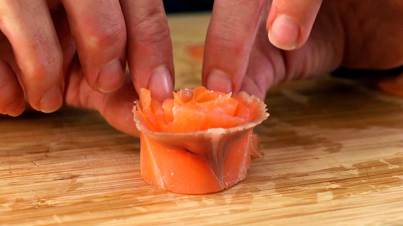 CTIS0835 receta volovanes de salmón al cava y aguacate paso 2 CTIS0835 receta volovanes de salmón al cava y aguacate paso 2