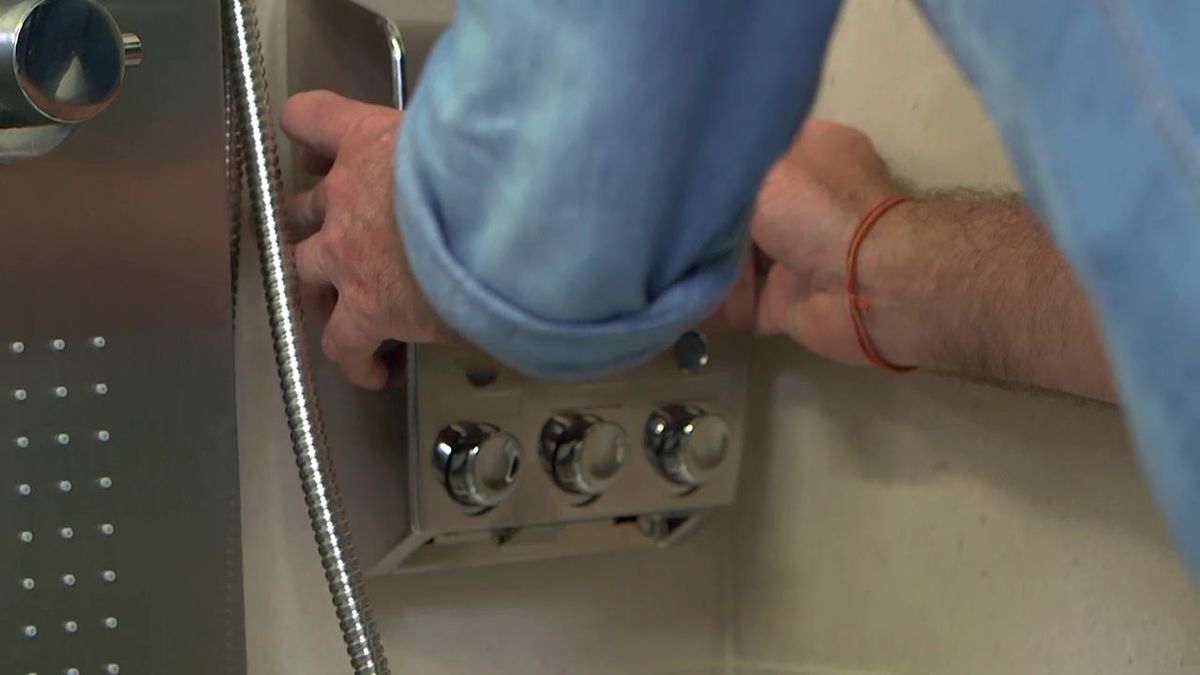 Como colocar accesorios de seguridad en el bano paso 5