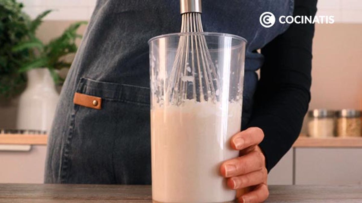 Receta de panettone de chocolate, postre italiano de Navidad  paso 1