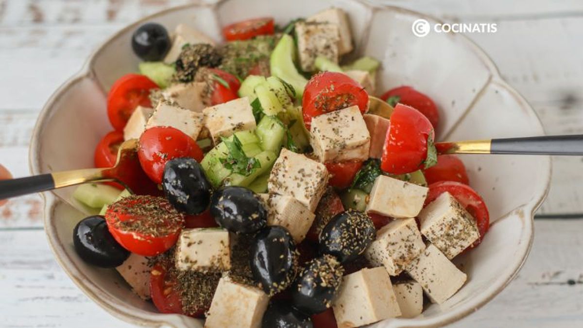 Servimos la ensalada de pepino