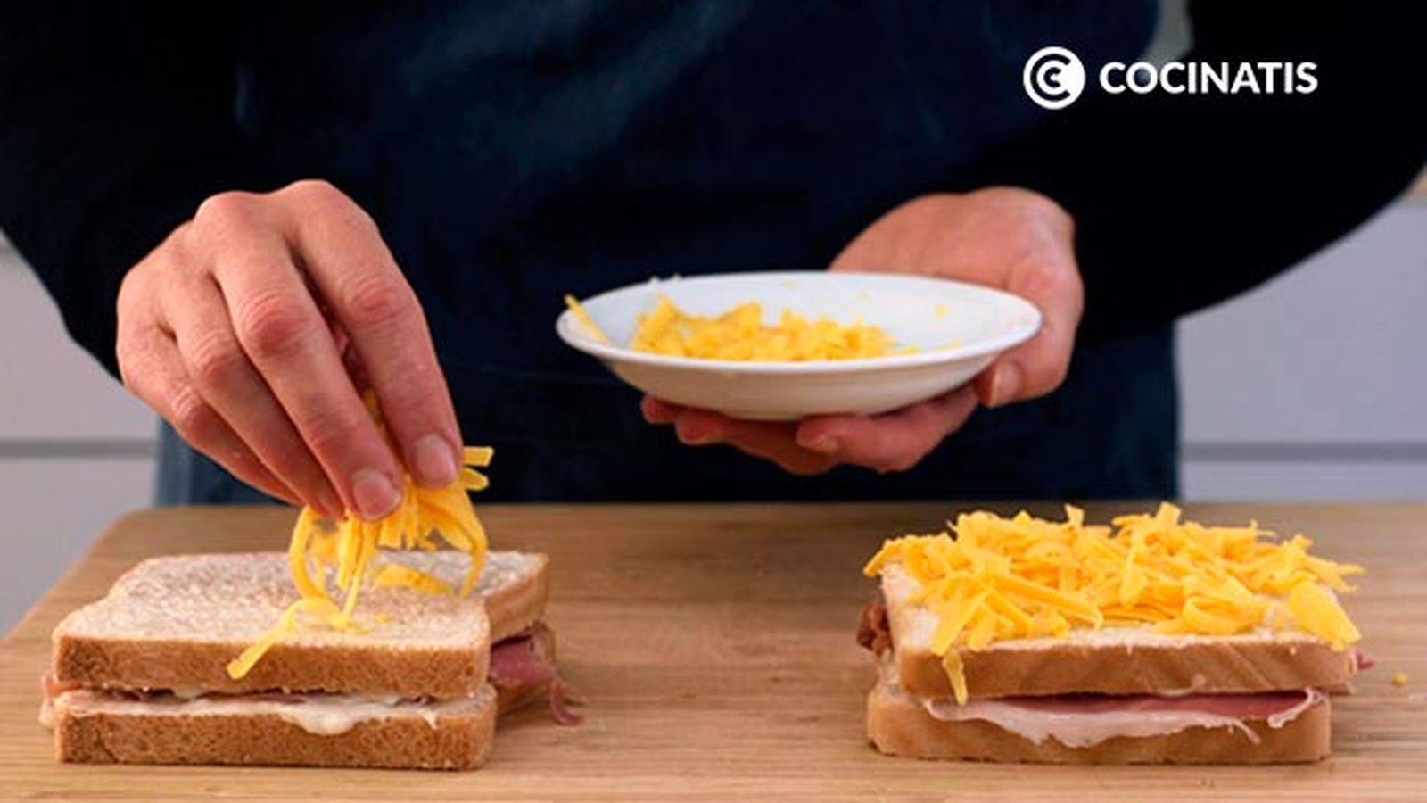 Receta de croque de jamón serrano, bechamel y queso cheddar paso 4 Receta de croque de jamón serrano, bechamel y queso cheddar paso 4