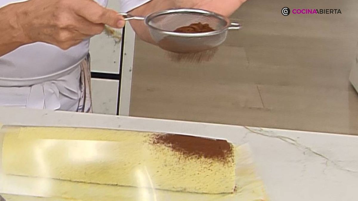 KARL7054 Brazo gitano tiramisu paso 5