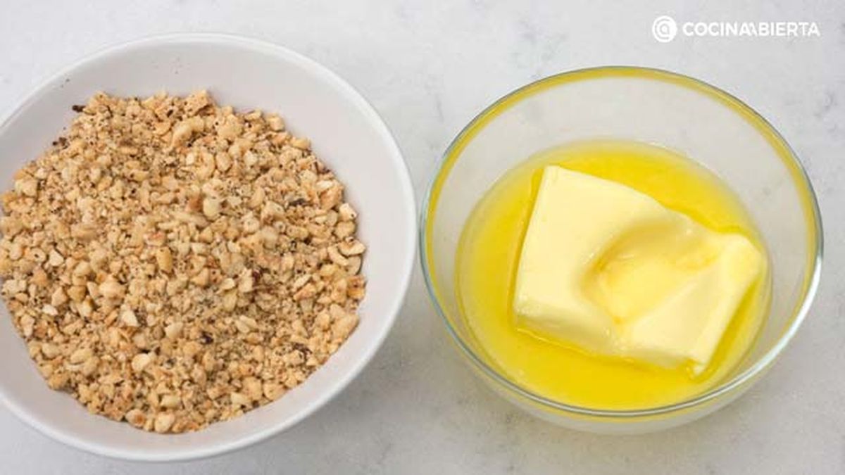 Tarta de avellana con pepitas de chocolate paso 1