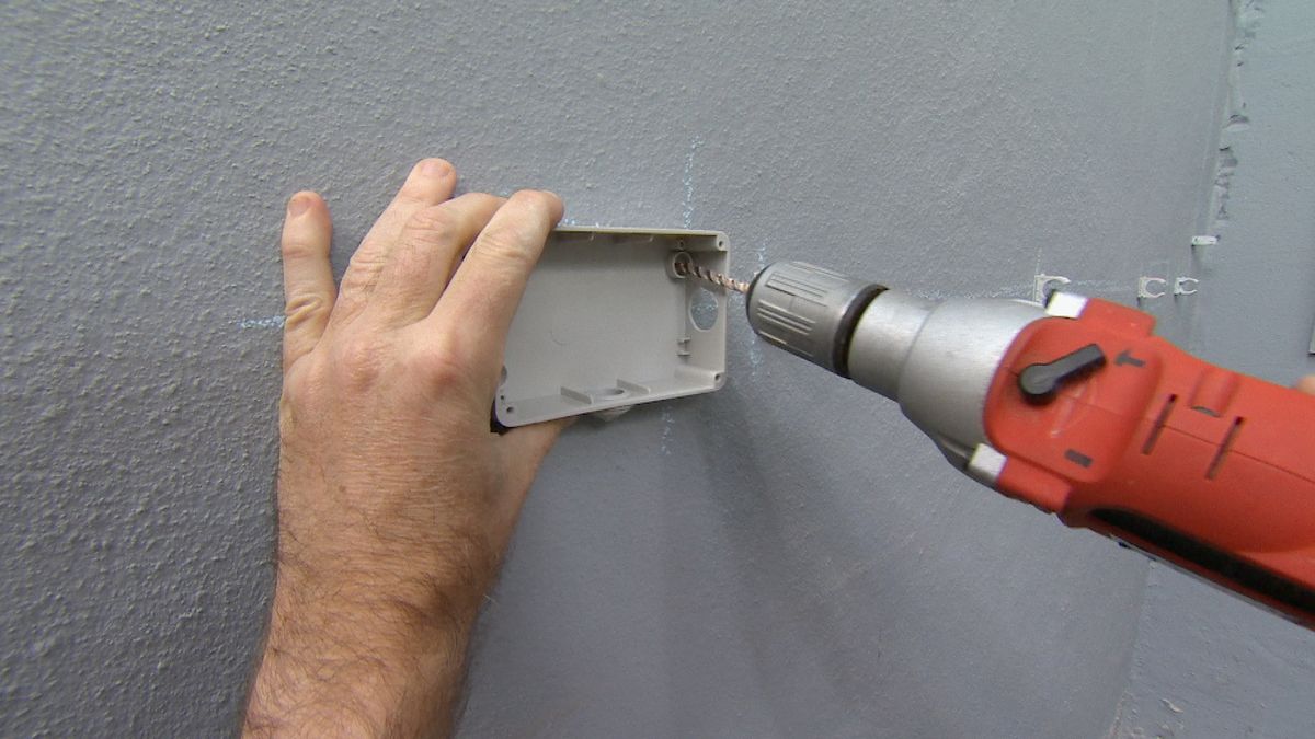 Instalación eléctrica de superficie paso 5