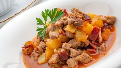 Picadillo de magro con jamón y patatas, receta de Karlos Arguiñano