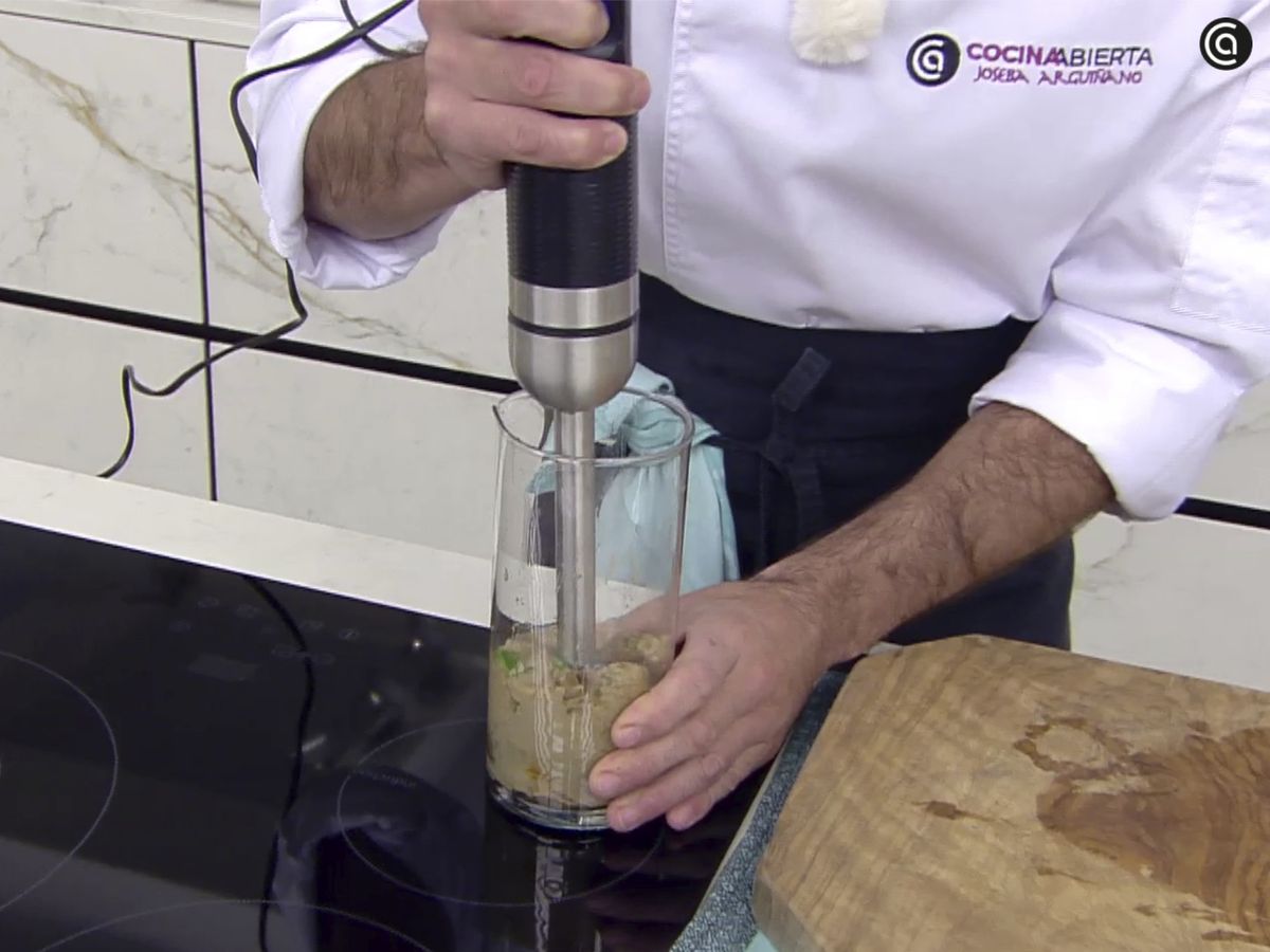 Tritura hasta obtener una pasta homogénea