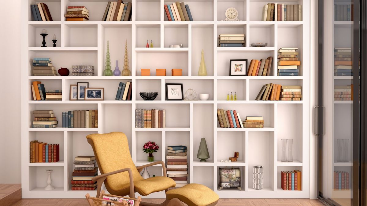 El almacenamiento vertical es una gran opción en viviendas pequeñas