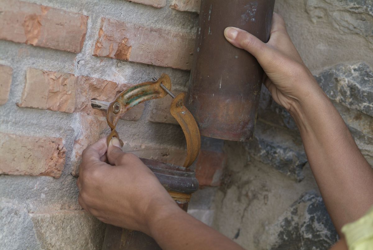 Cómo fijar una bajante paso 1