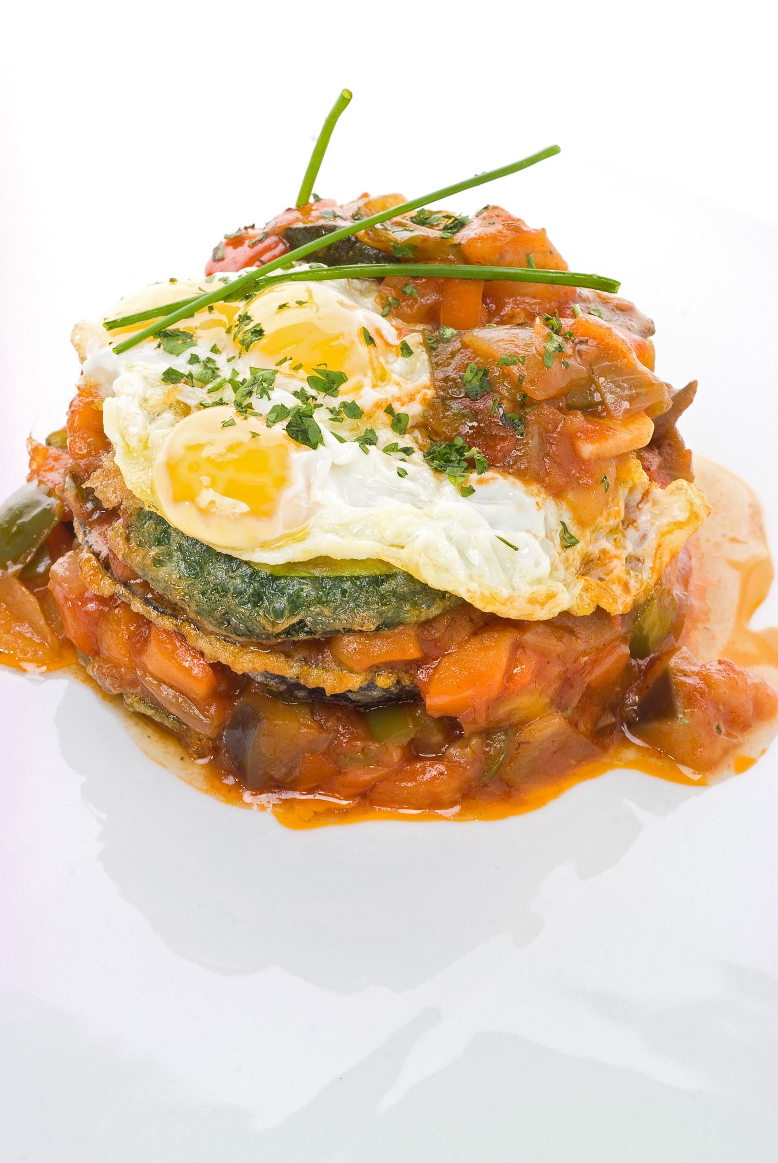 Pisto manchego con huevos de codorniz