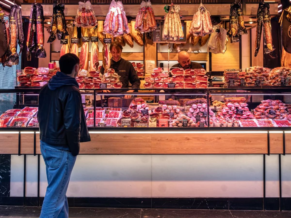 Charcutería en el Mercado de La Boquería.