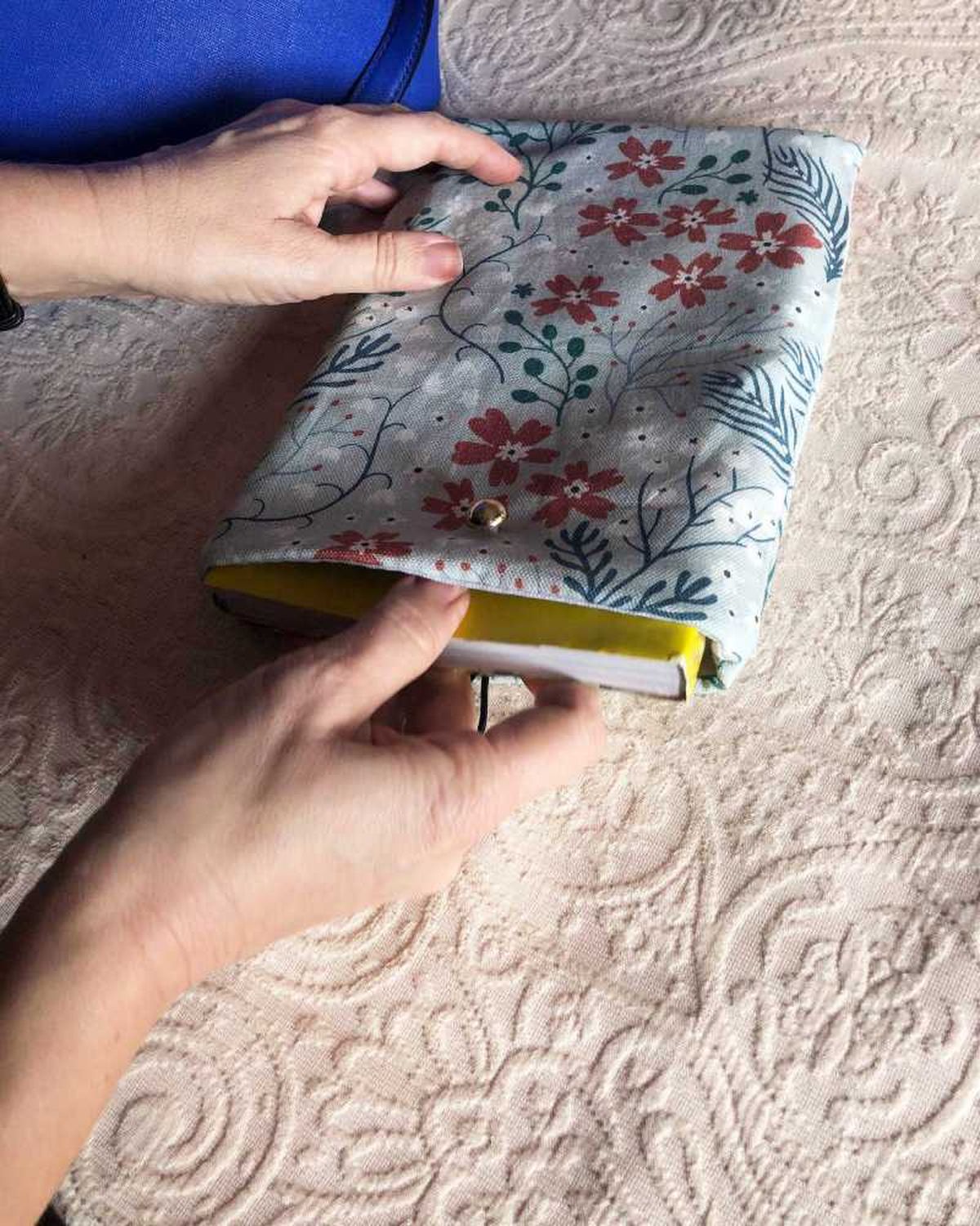 Funda de tela para libros.