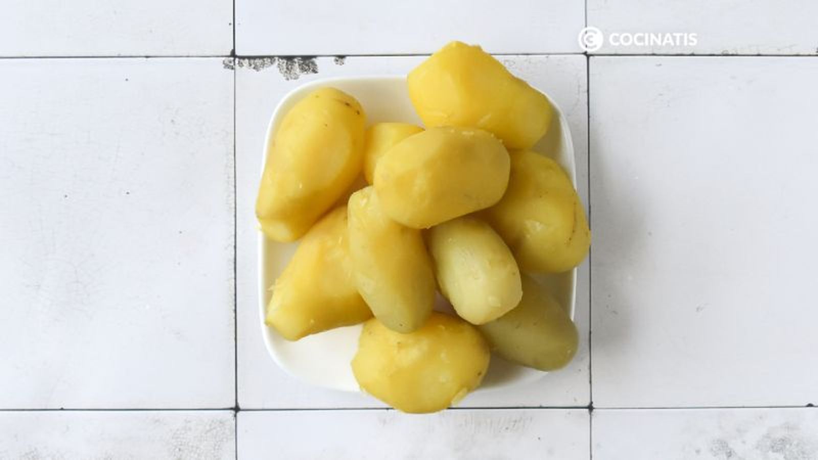 Patatas cocidas y peladas Patatas cocidas y peladas