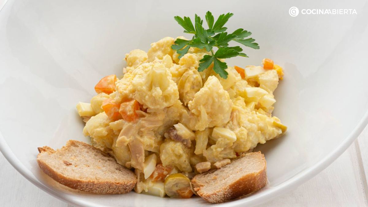 Ensaladilla de coliflor y bonito