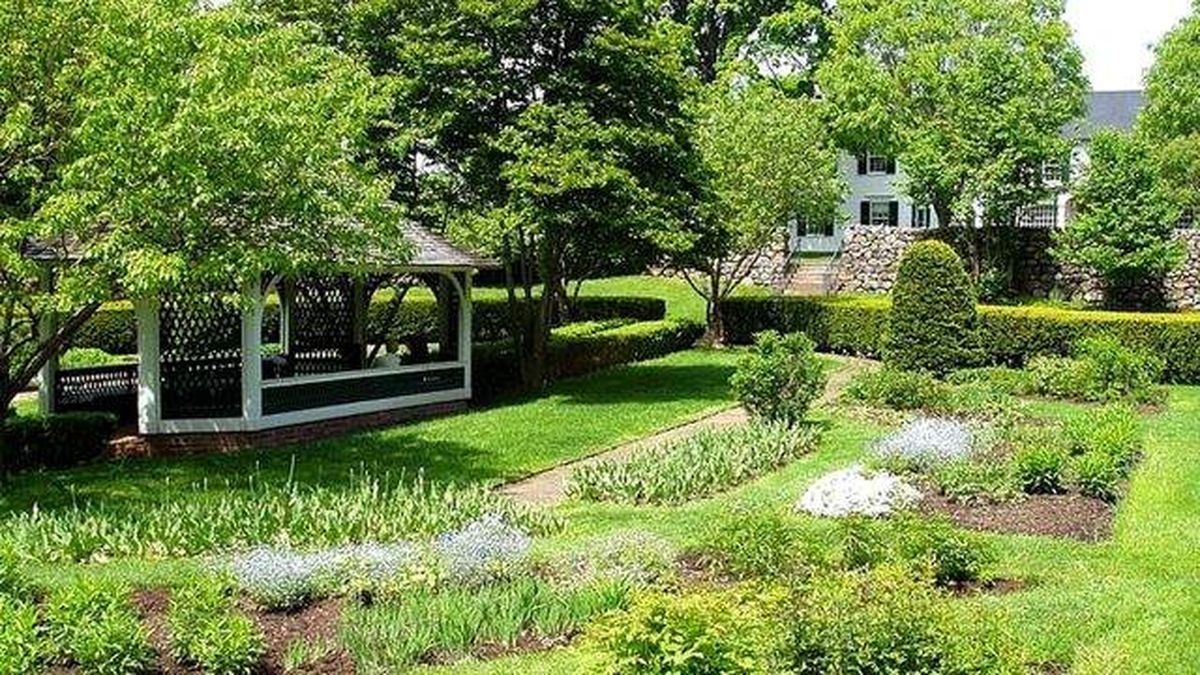 Jardines del Hill-Stead Museum. / Foto de Daderot - Trabajo propio, CC BY-SA 3.0