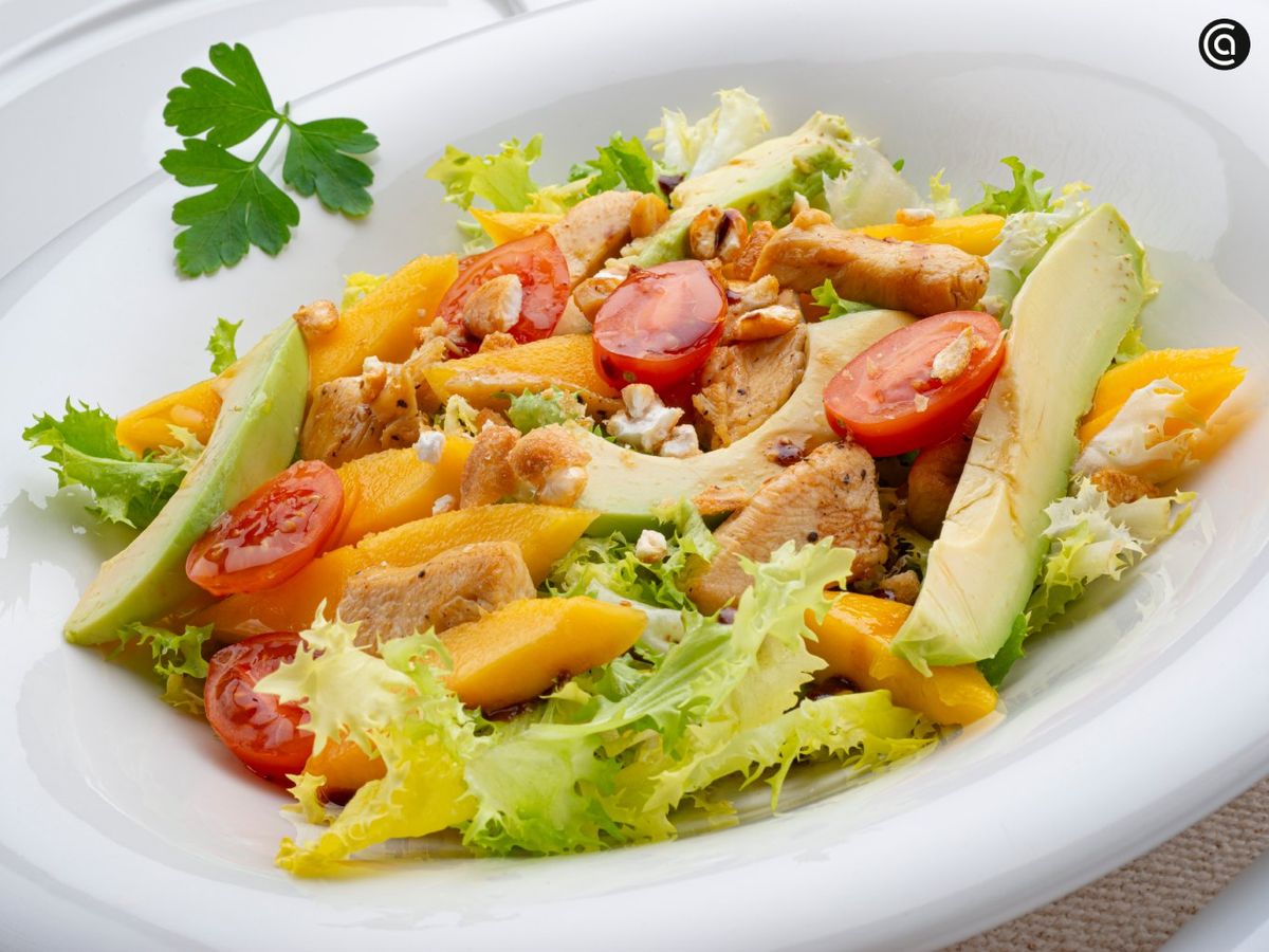 Ensalada de escarola y pollo con mango, receta de Karlos Arguiñano