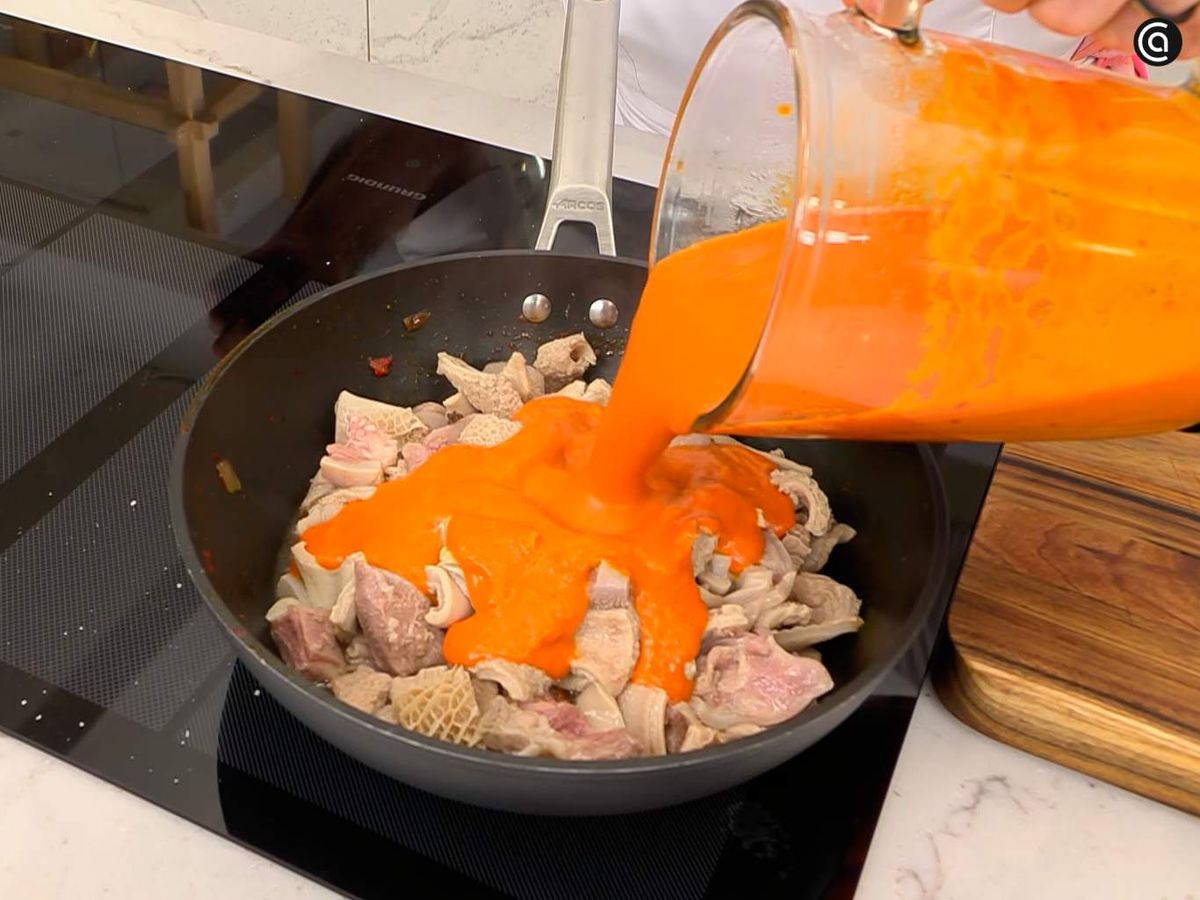 Cocina los callos y los morros con la salsa vizcaína