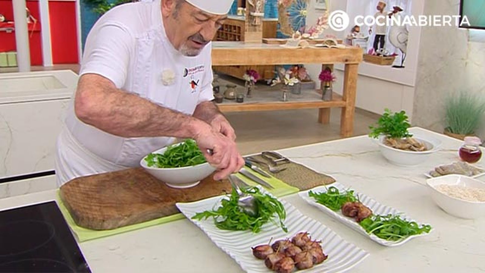 receta bocados crujientes de datil y panceta de karlos arguinano karl6730 paso3 receta bocados crujientes de datil y panceta de karlos arguinano karl6730 paso3