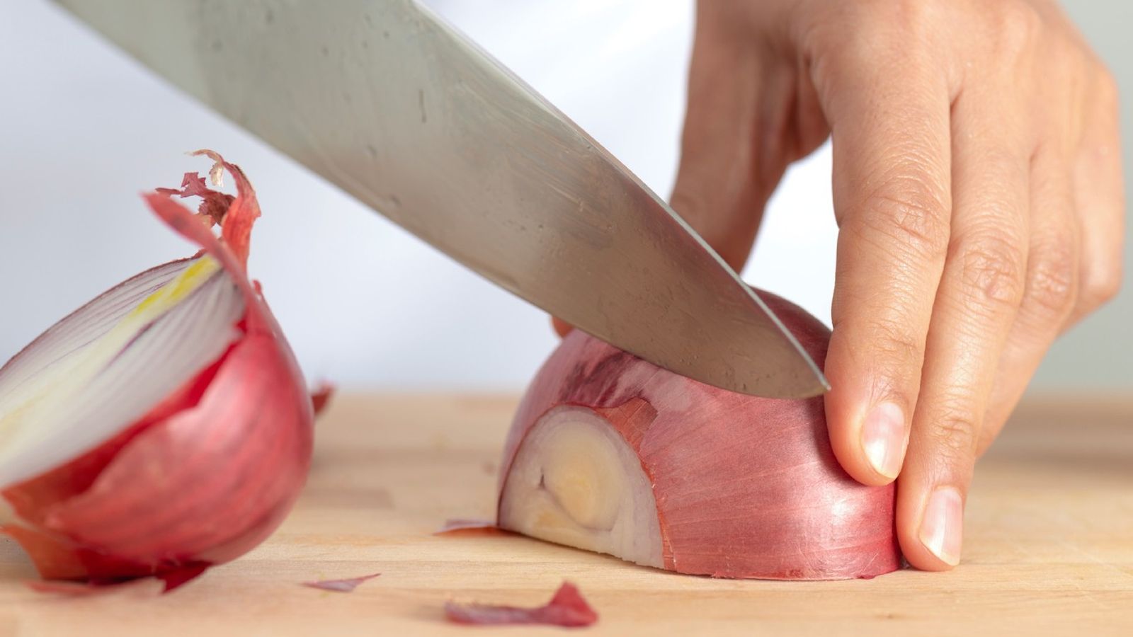 Aprende estas técnicas sencillas para cortar cebollas