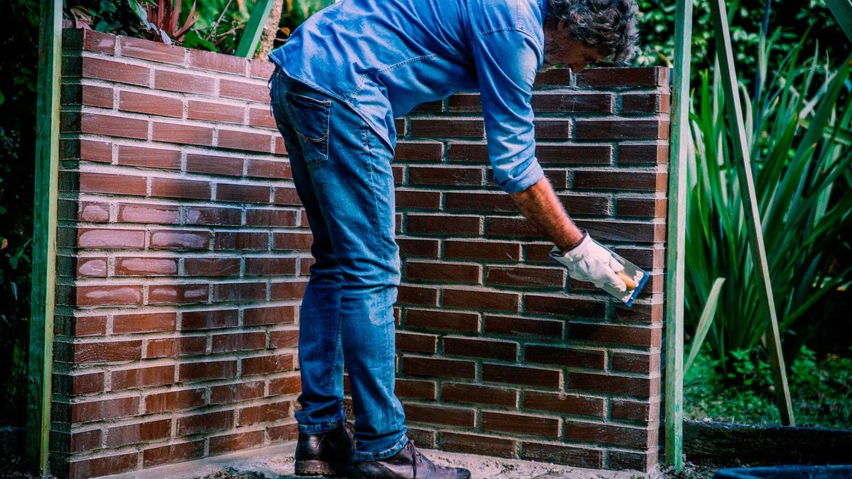 Cómo hacer un muro con ladrillo caravista paso 7