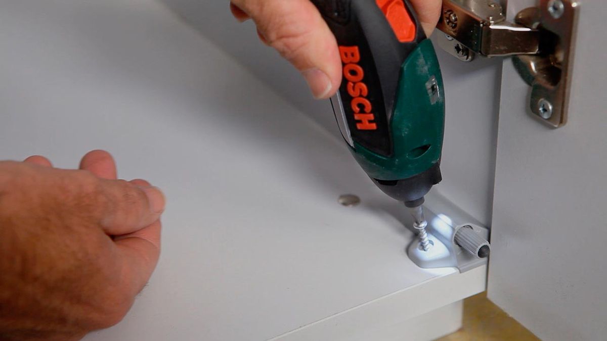 Frenos para puertas de armario paso 4