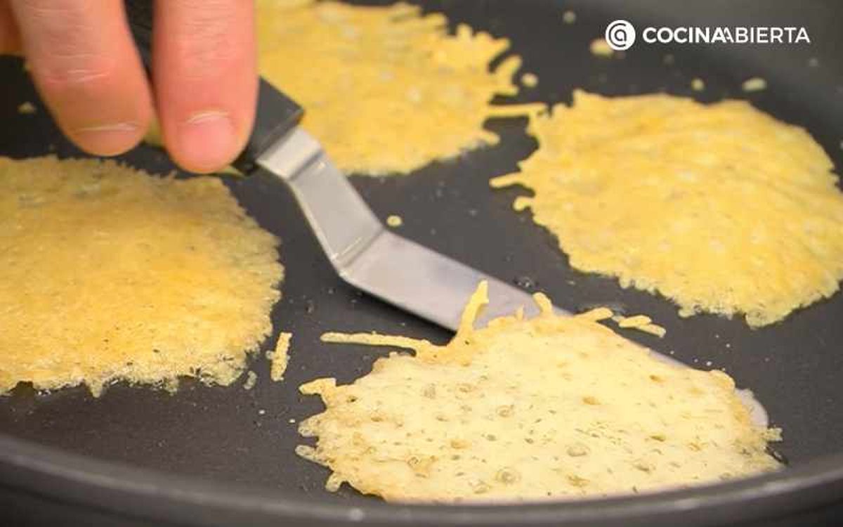 Haz el crujiente de queso