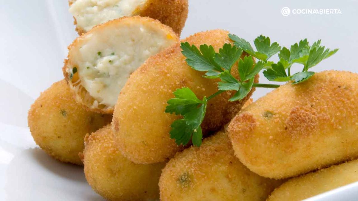 Las croquetas de pollo son una buena opción para aprovechar las sobras