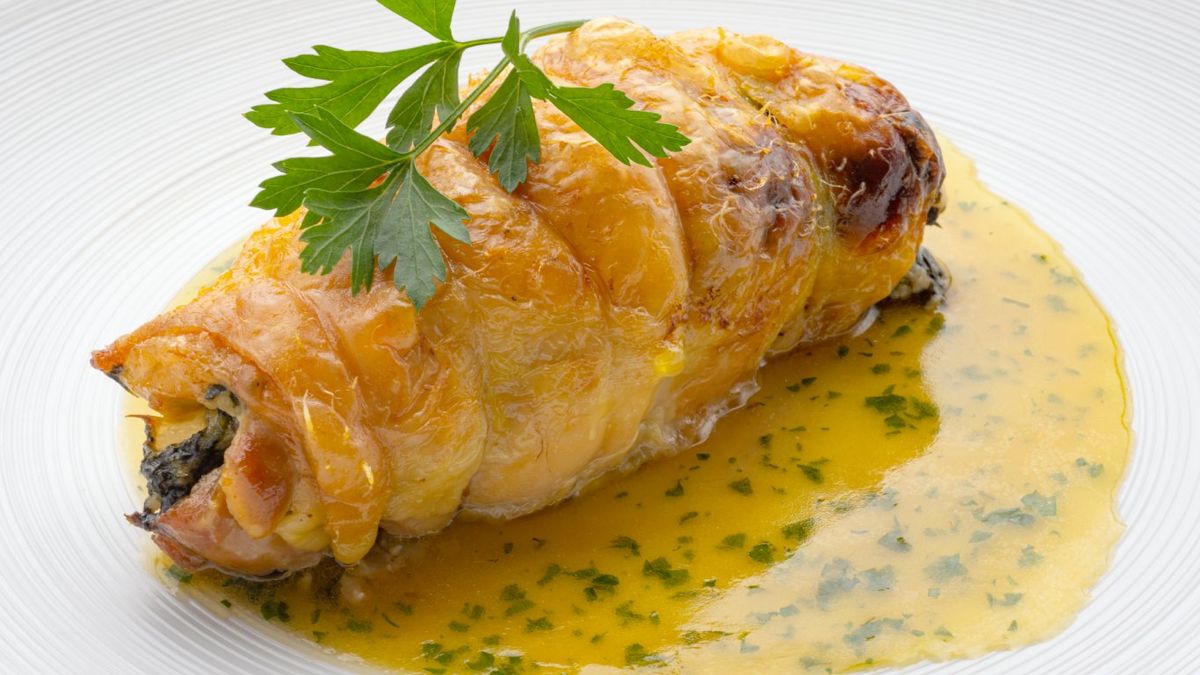 Aprende a preparar unos muslos de pollo rellenos de espinacas con Karlos Arguiñano