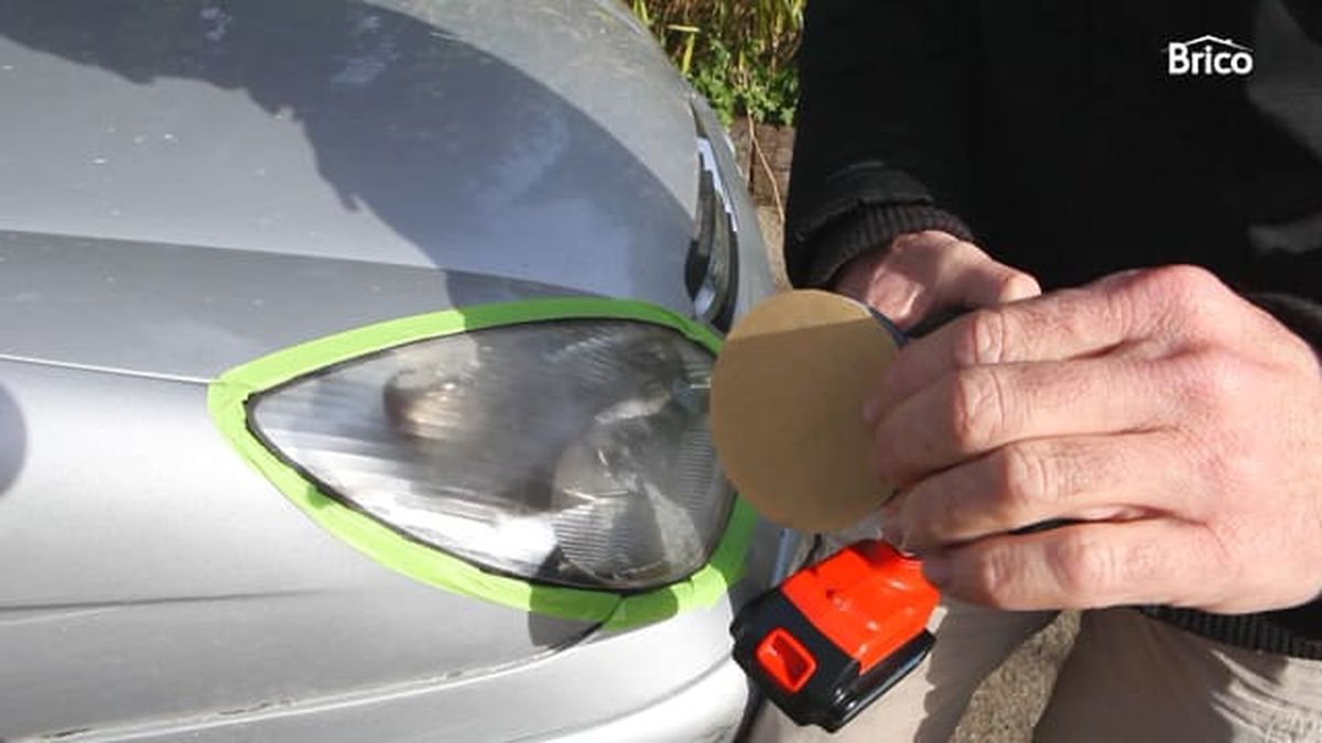 Bricomania 778 Kit pulir faros paso 2