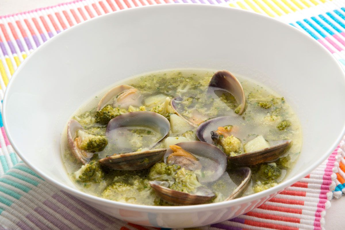 5430 1 Sopa de brocoli con almejas (915) xl