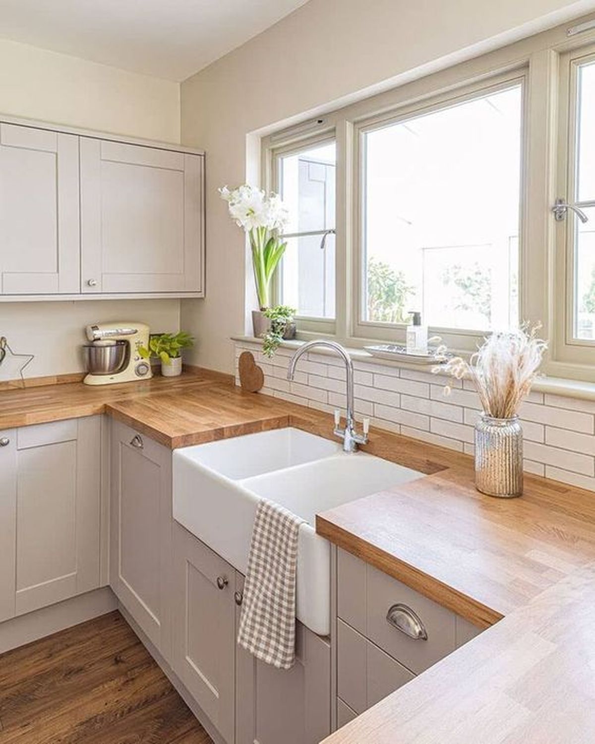 cocina con fregadero moderna