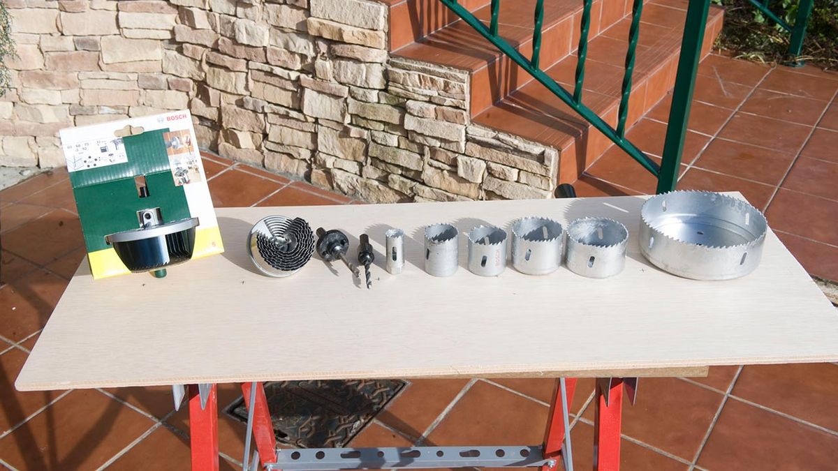 brico 0542 1 Sierras corona paso 1