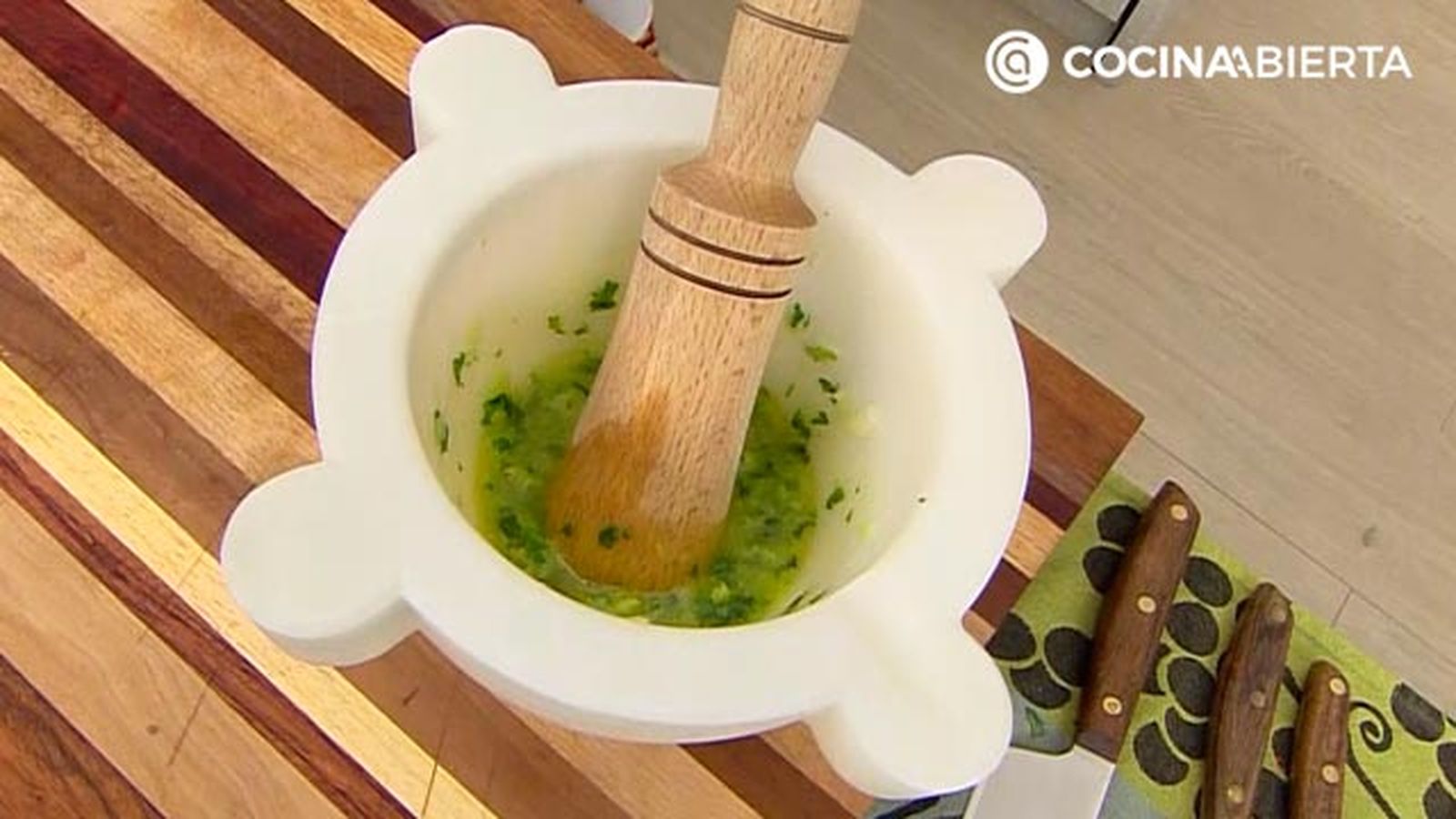 receta alitas de pollo crujientes al horno receta karlos arguinano karl68000321 paso2 receta alitas de pollo crujientes al horno receta karlos arguinano karl68000321 paso2