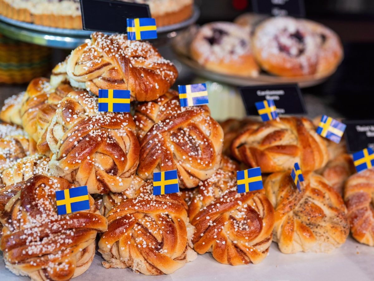 Kanelbulle, sin glaseado: solo azúcar perlado