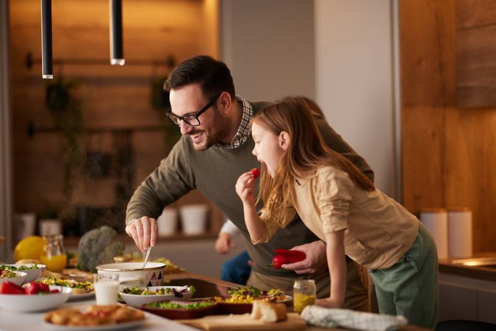 cena en familia para fomentar habitos saludables cena en familia para fomentar habitos saludables