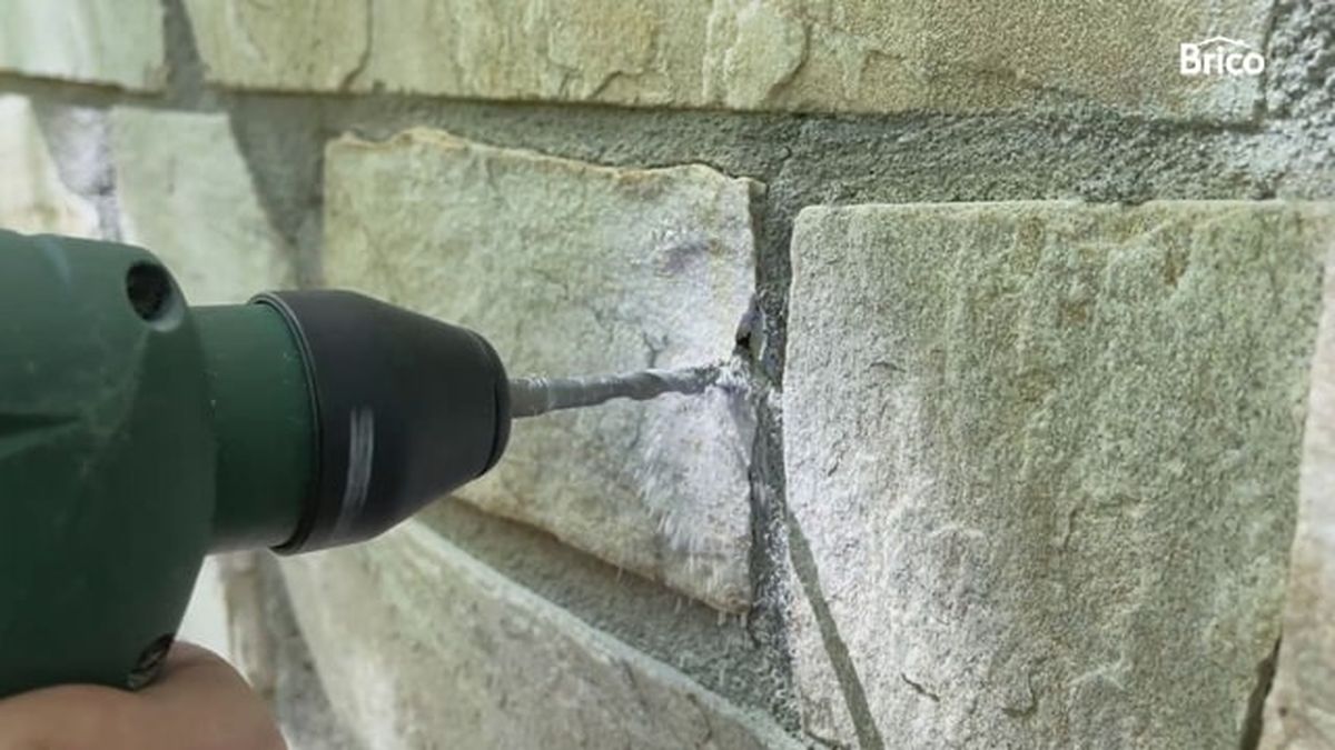 Bricomania 010 colocar una mesa plegable para balcón paso8 min