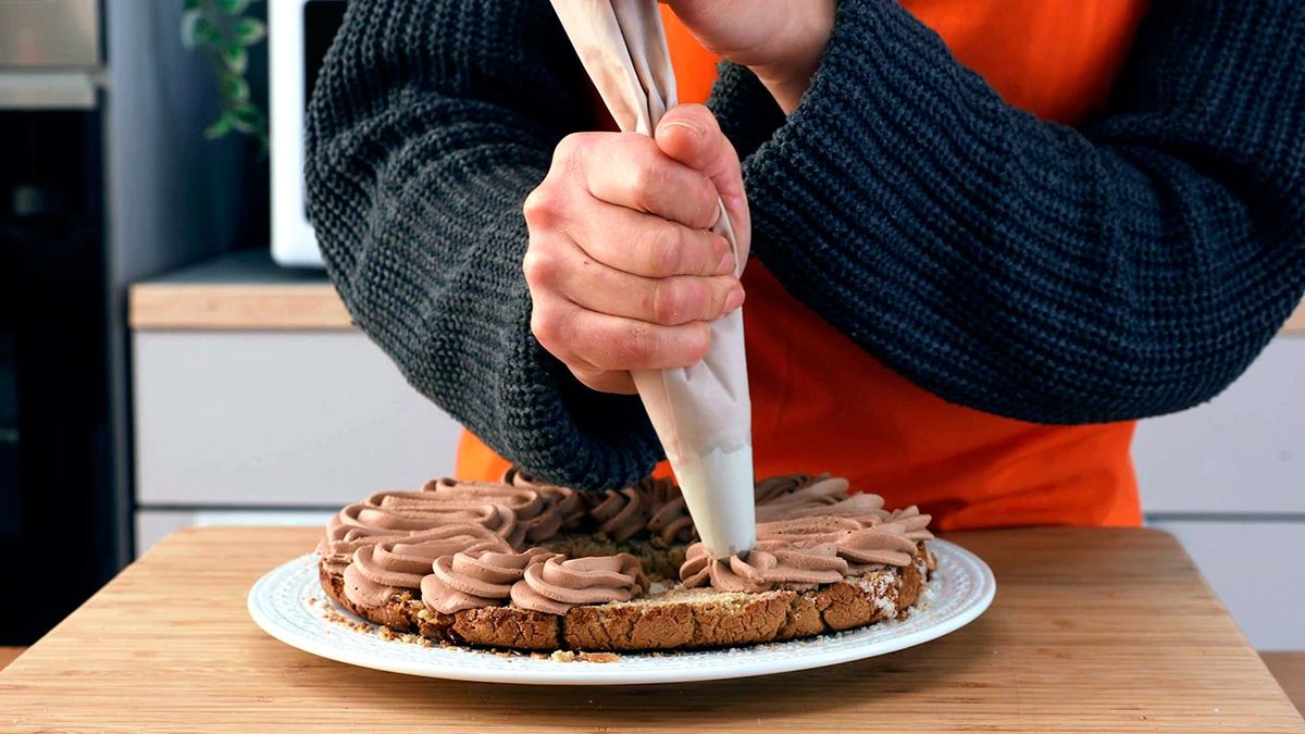 Receta de roscón de Reyes sin gluten con relleno de chocolate  paso 6
