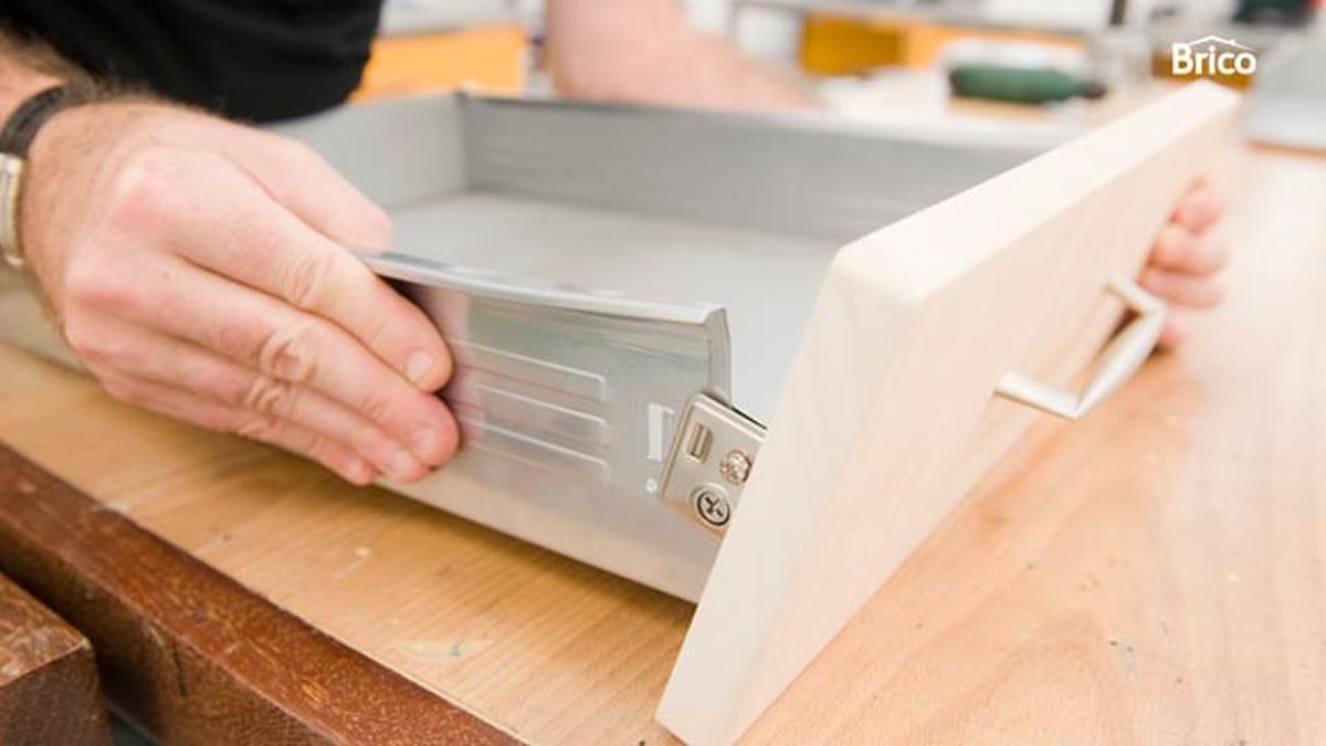 brico 0532 Sustituir puertas cocina paso 5