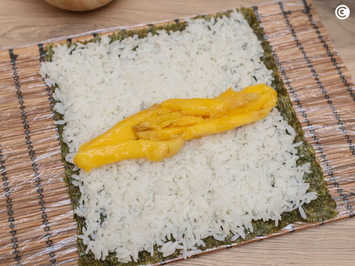 Montar el sushi vegano