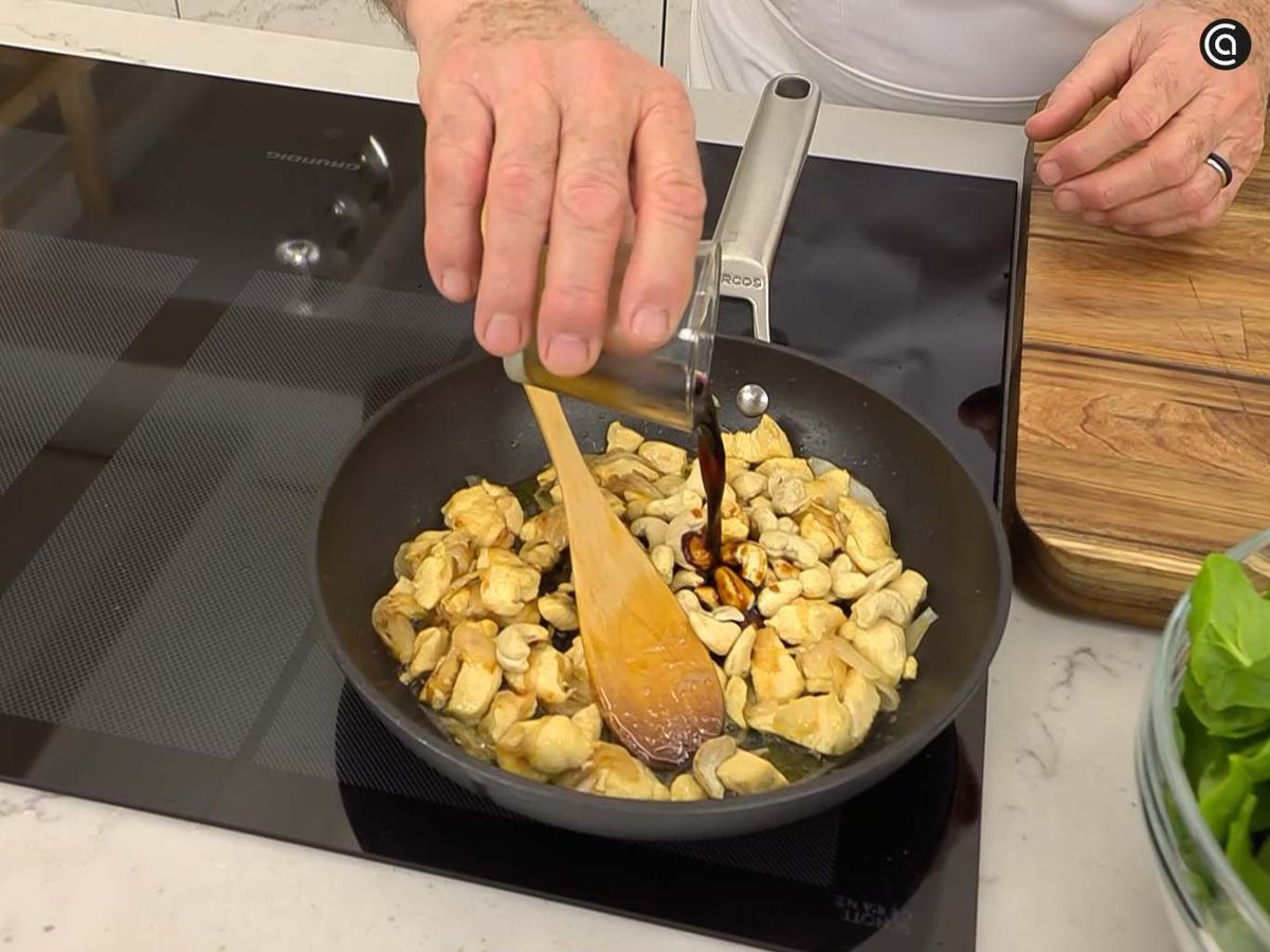 Incorpora la salsa de soja