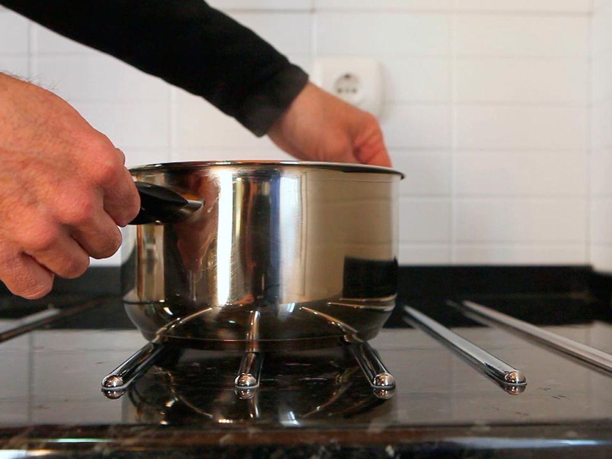 Colocar un salva encimera de cocina paso 6